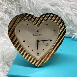 Tiffany & Co. heart-shaped clock with ribbed face